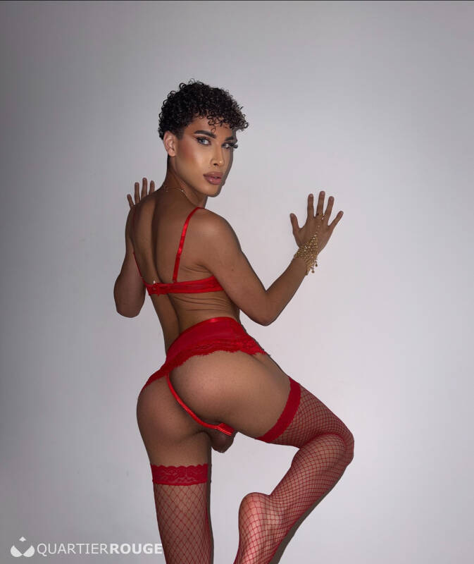 Zahia HOT (Photo)