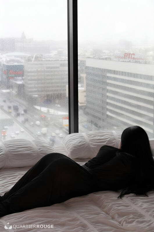 Mirela anal (Photo)