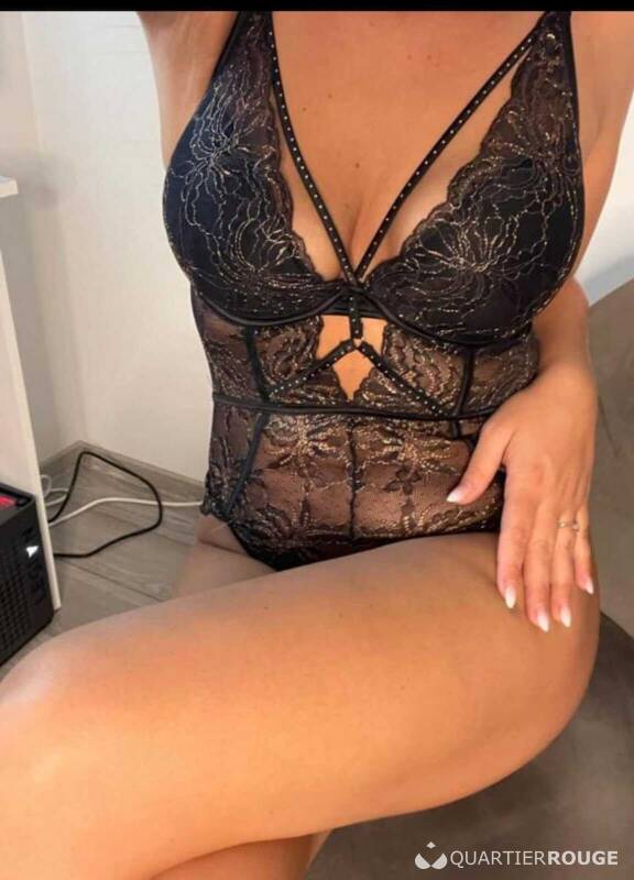 Eli amanda Je suis la reine de la domination, non (Photo)