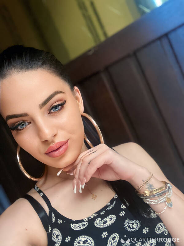 Laura (Photo)