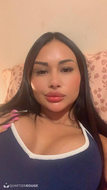 Olivia girlfriend (Photo)