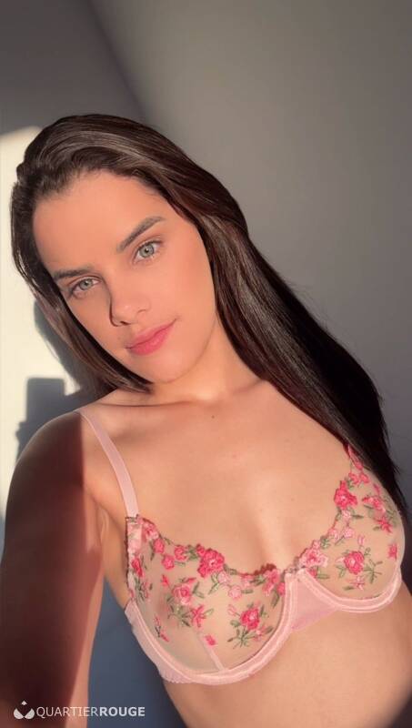 Tay Bella (Photo)