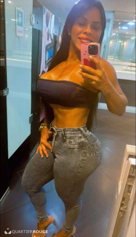 Isabela Panicat (Photo)