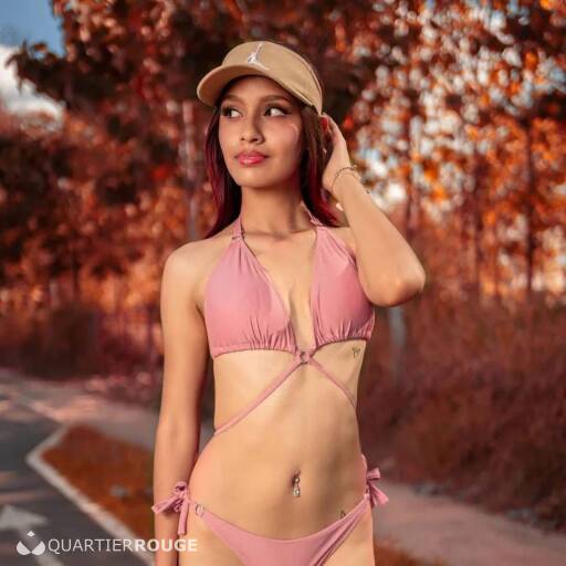SUJEY (Photo)