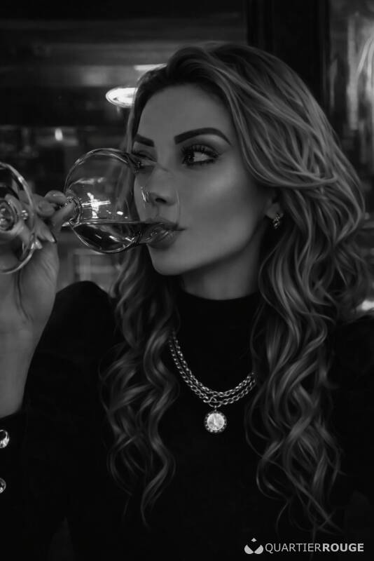 AMYRA LUSSANA (Photo)