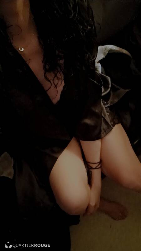 Famme trans totalement opérée Sharon (Photo)