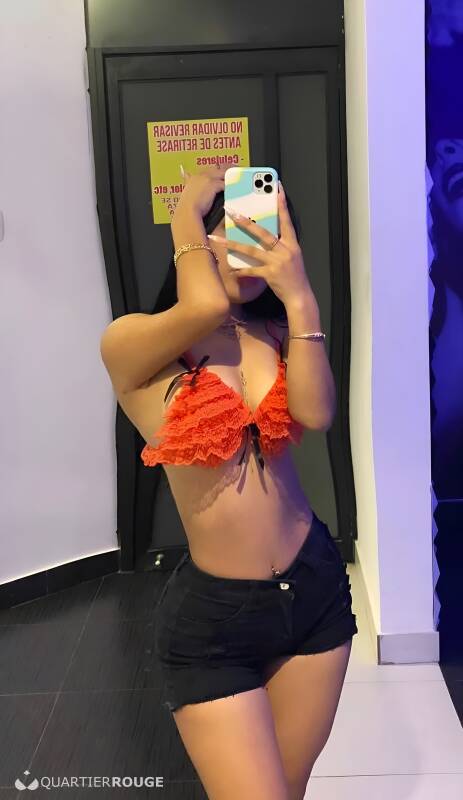 KENDALL XIMENA (Photo)