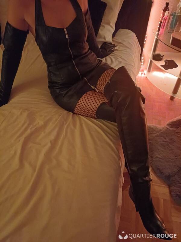 Maitresse Elira (Photo)