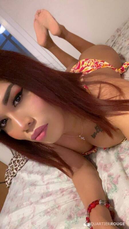 Stephanie Valenzuela (Photo)