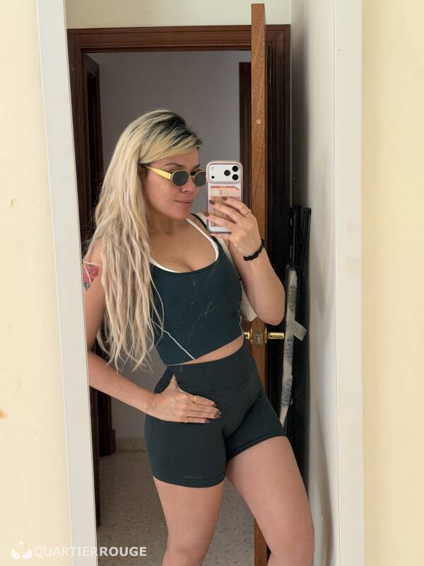 JADE (Photo)