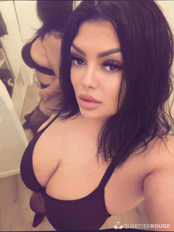 FEMME FONTAINE (Photo)