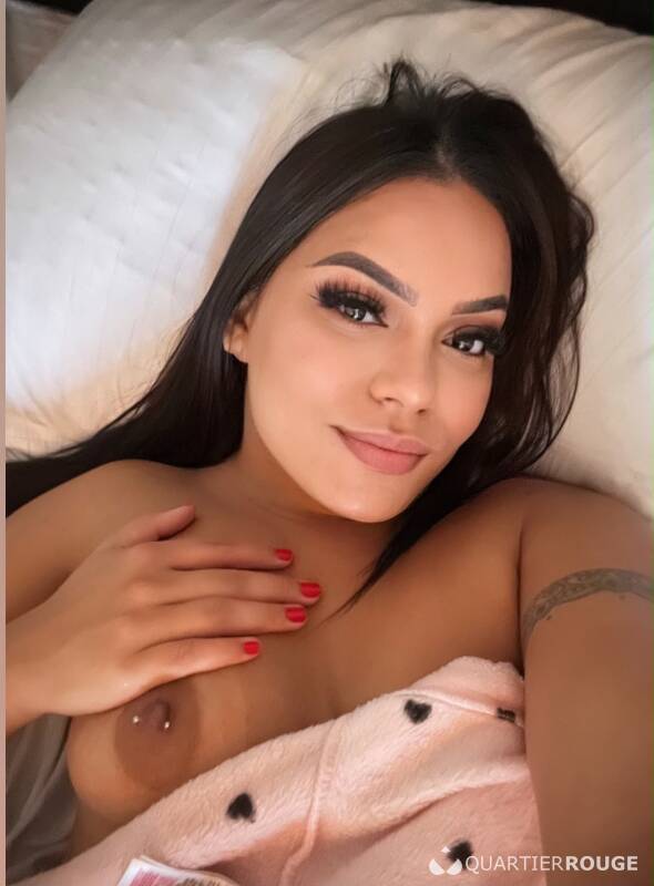 Julia Castro (Photo)