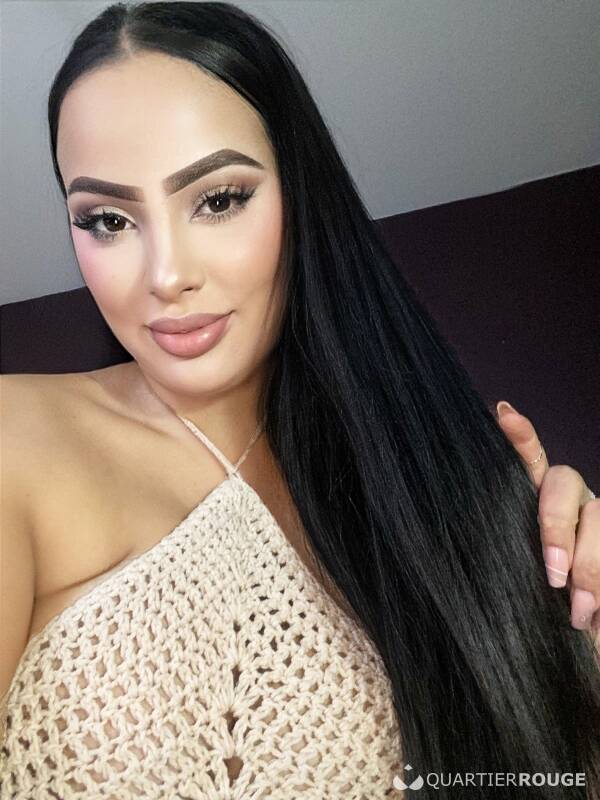 Sophie Andrade (Photo)