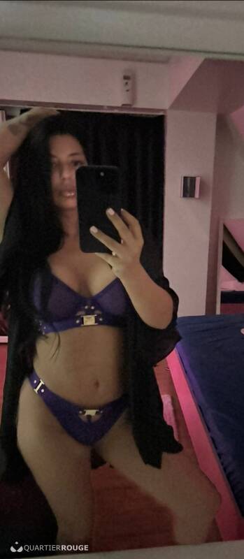 Jasmine Anna (Photo)