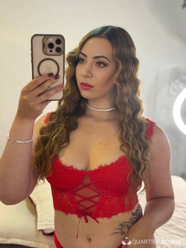 Kaity Femme Chaude (Photo)