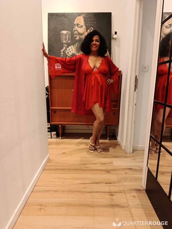 Debora Paiva (Photo)