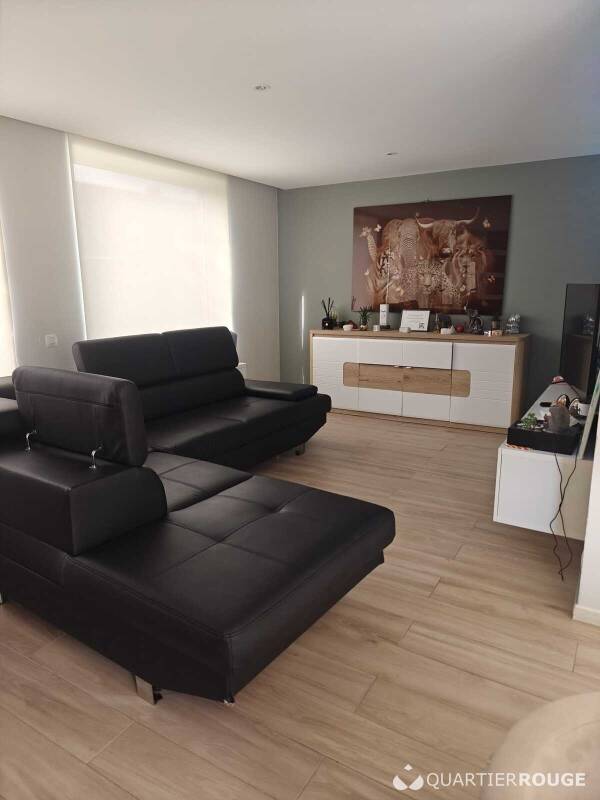 Waterloo Housing (Photo)