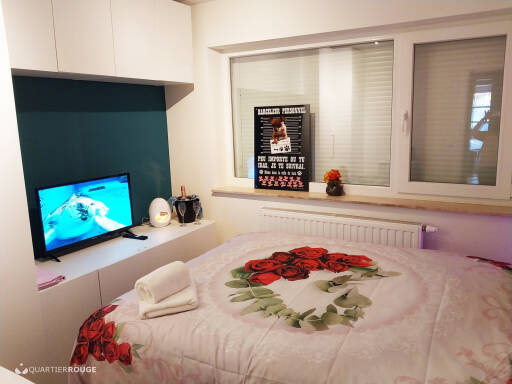 Waterloo Housing (Photo)