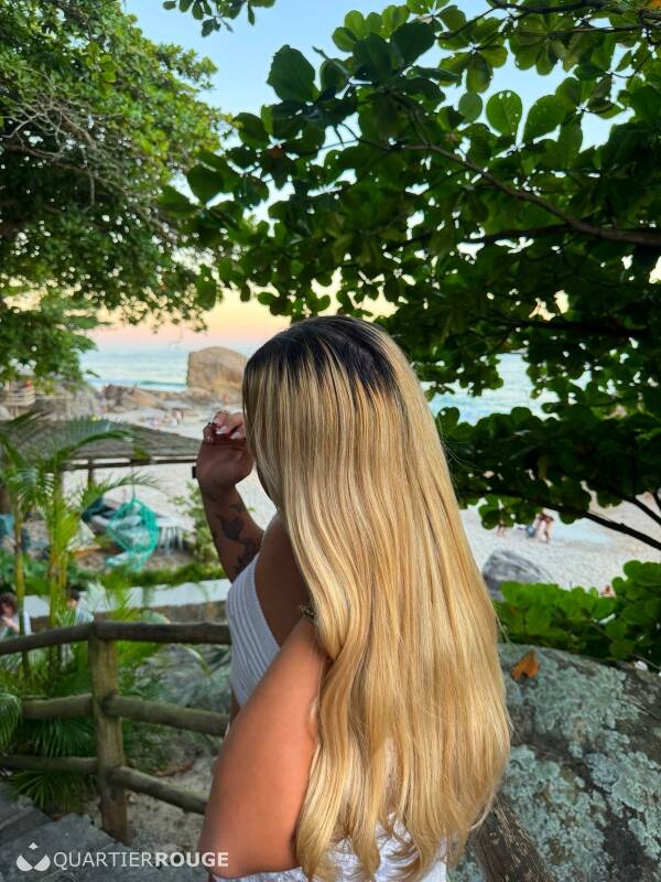 Laura (Photo)