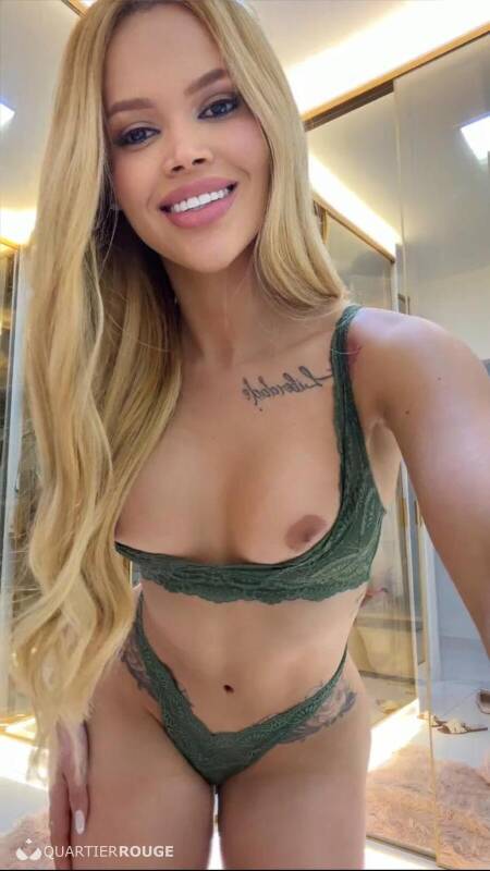 Isabella (Photo)