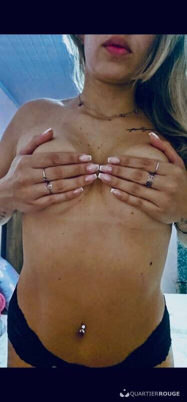 Larissa Souza (Photo)