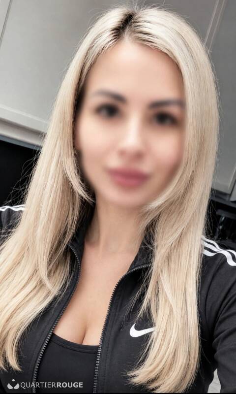 Ella (Photo)