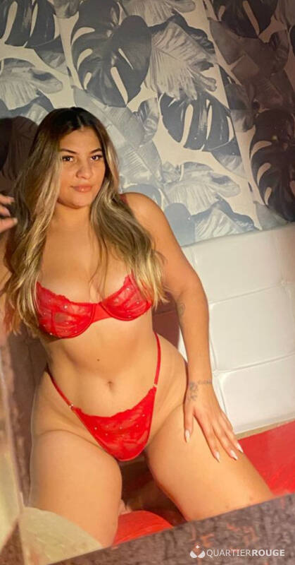 Ana Caroline (Photo)