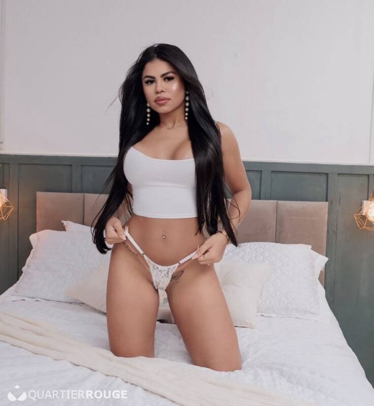 Mirela (Photo)