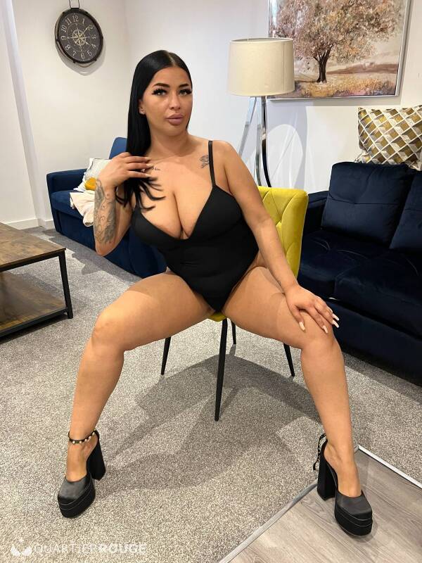 ANNA (Photo)