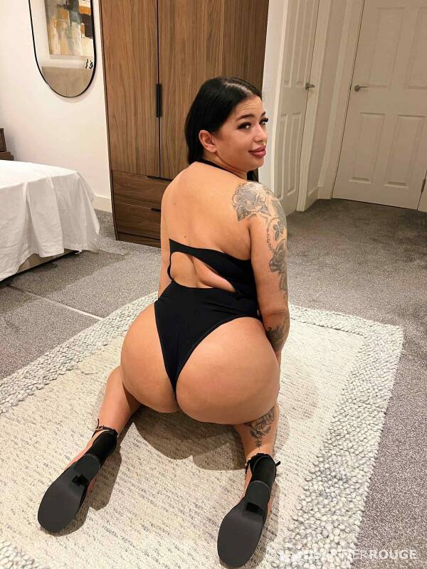ANNA (Photo)