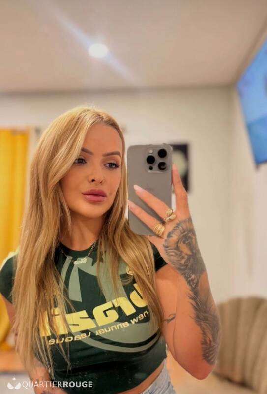 Kelly hot GFE (Photo)