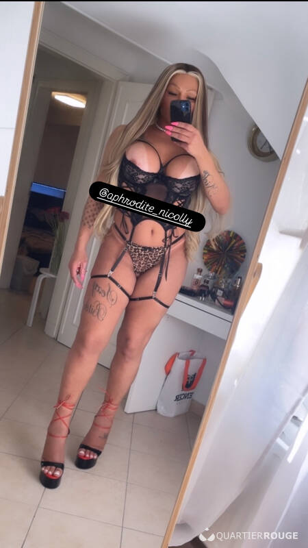 Nicolly (Photo)