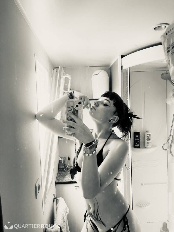 Ashley (Photo)
