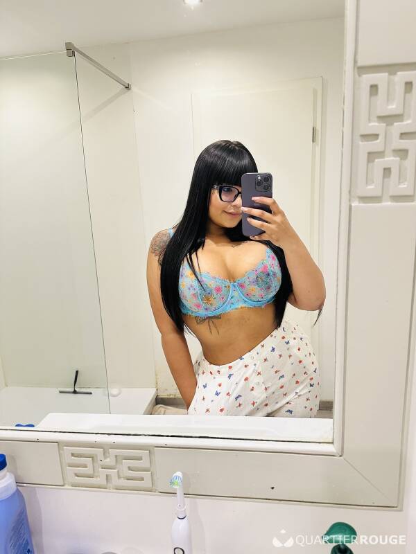Pamela (Photo)
