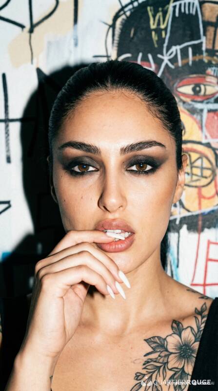 YASMINE (Photo)