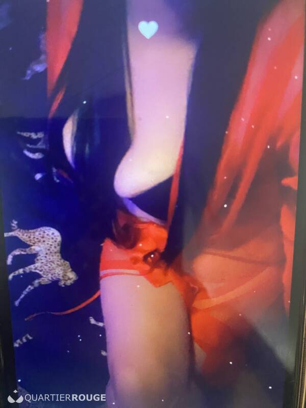 Xena la Divine , Massage tantrique (Photo)