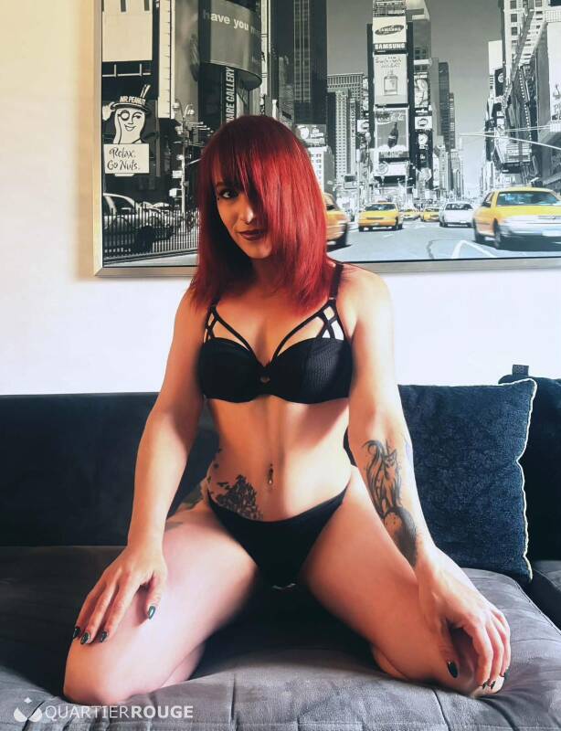 Mia (Photo)