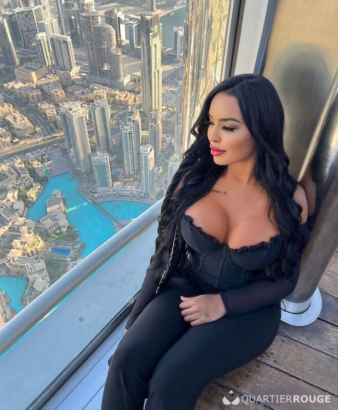 Nina Belle (Photo)