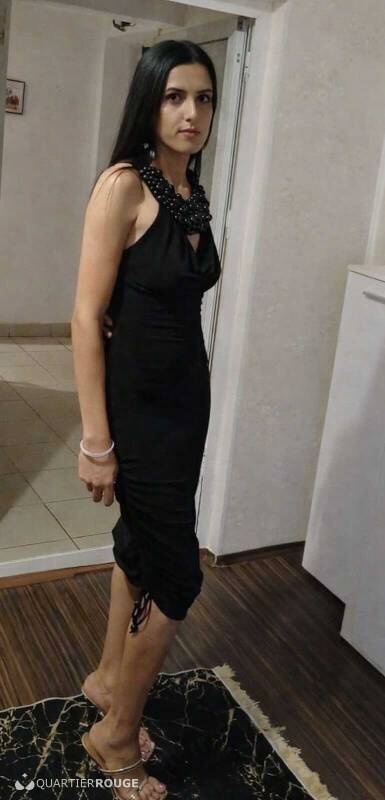 ELLA (Photo)