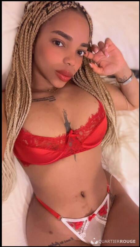 Naomi (Photo)