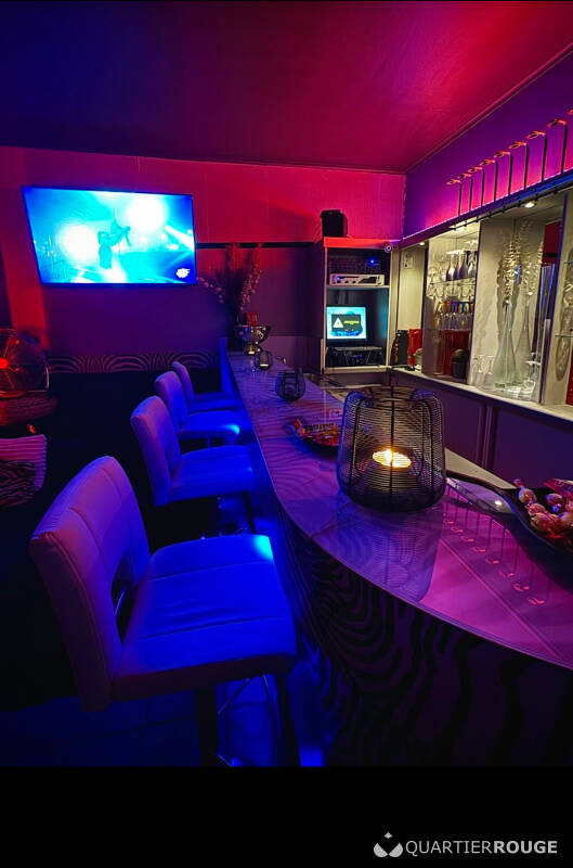 Club Besame Mucho (Photo)