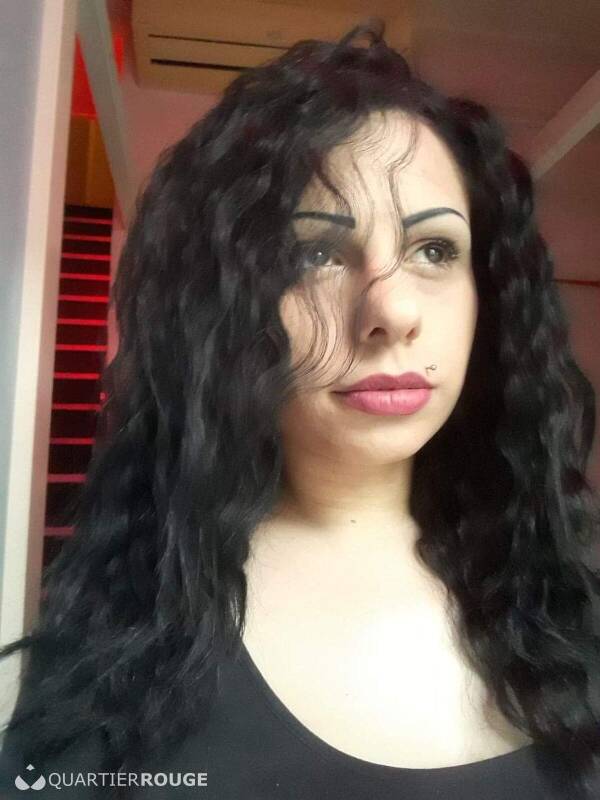Mia (Photo)