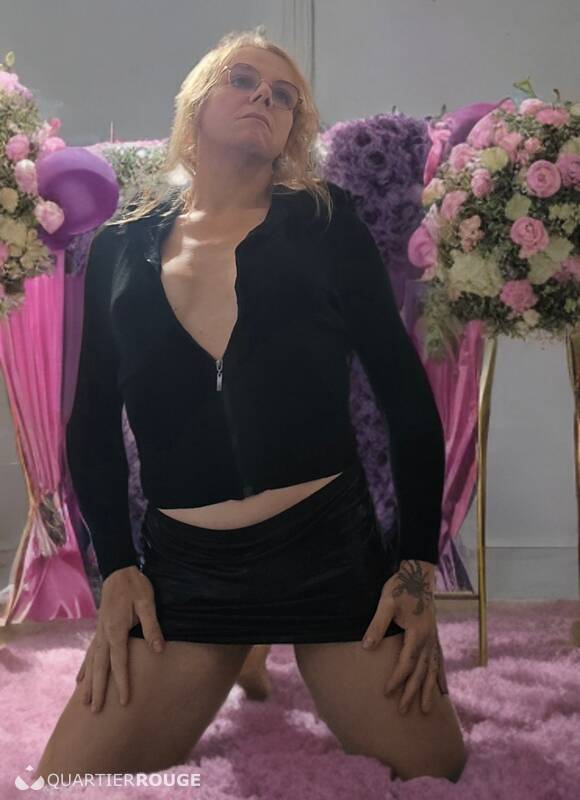 Tonya (Photo)