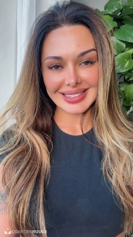 Anna Foxy Réservé aux hommes sérieux. (Photo)