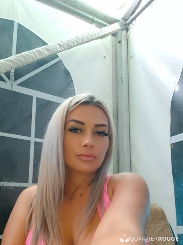 Iasmina (Photo)