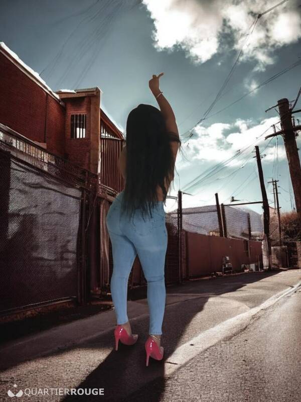 Lori (Photo)