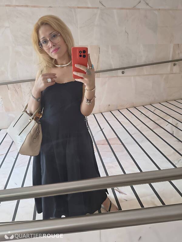 Elena (Photo)