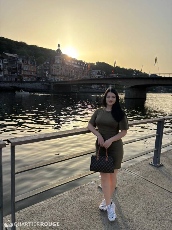 Lara?? (Photo)