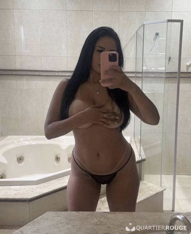 Letícia (Photo)