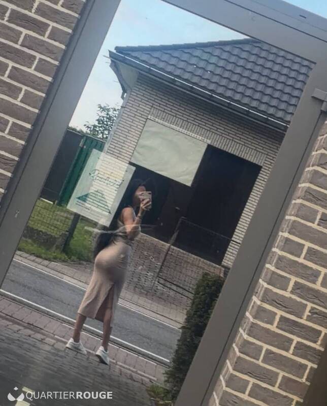 Simona (Photo)
